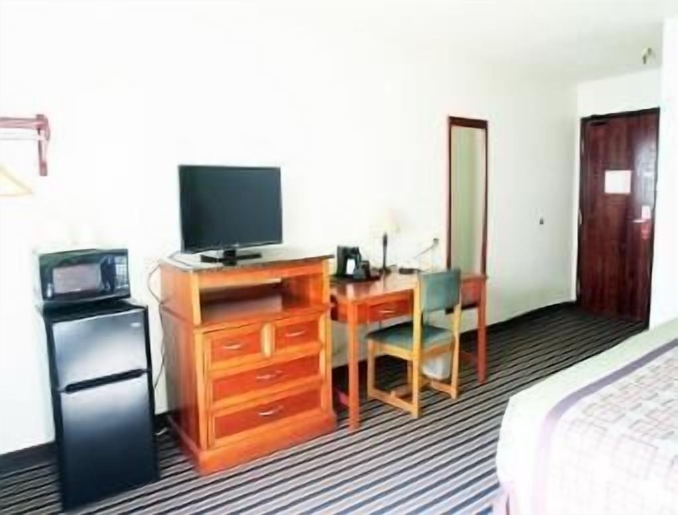 Super 8 By Wyndham South Boston Va Μοτέλ Εξωτερικό φωτογραφία