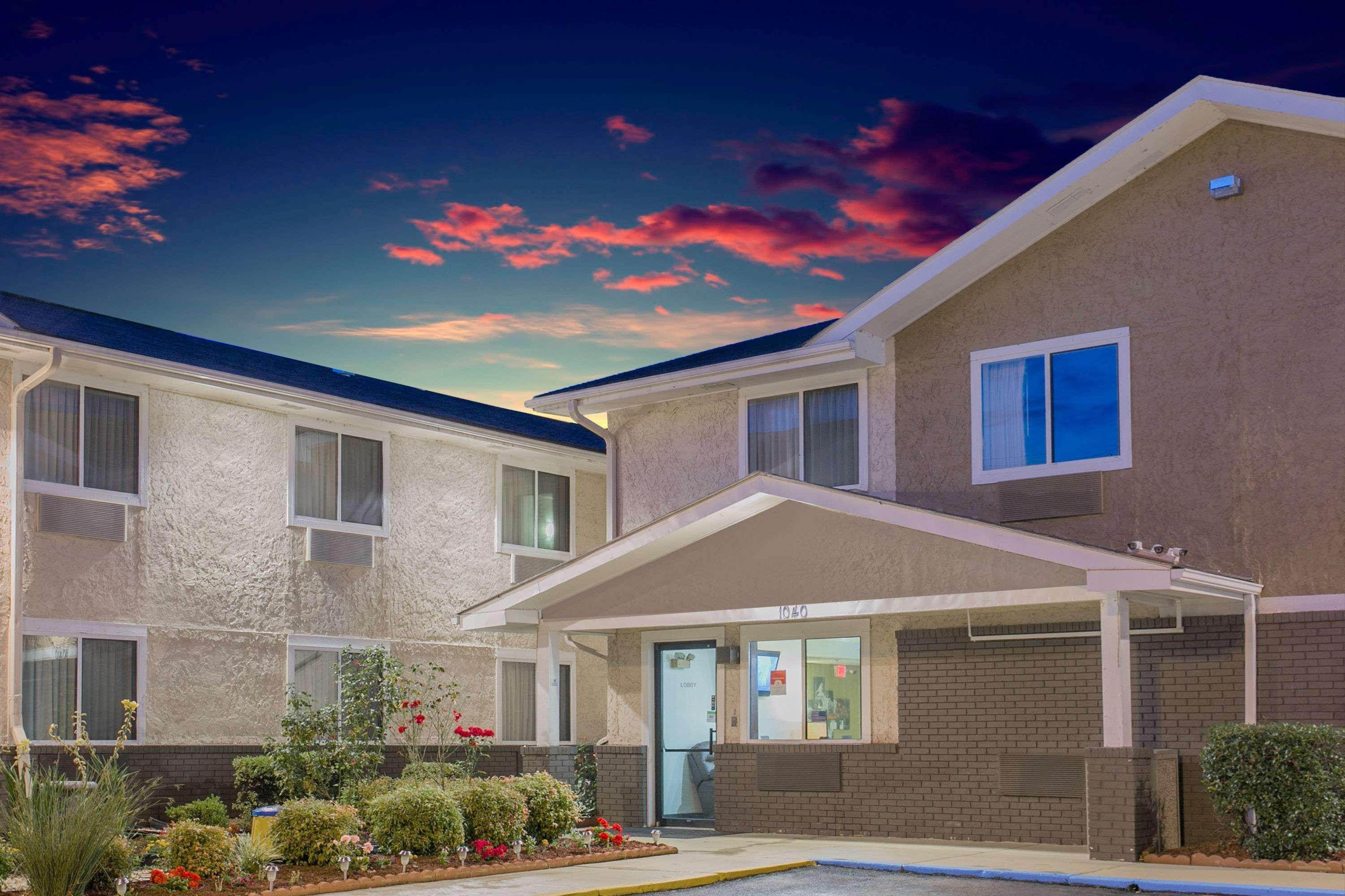 Super 8 By Wyndham South Boston Va Μοτέλ Εξωτερικό φωτογραφία