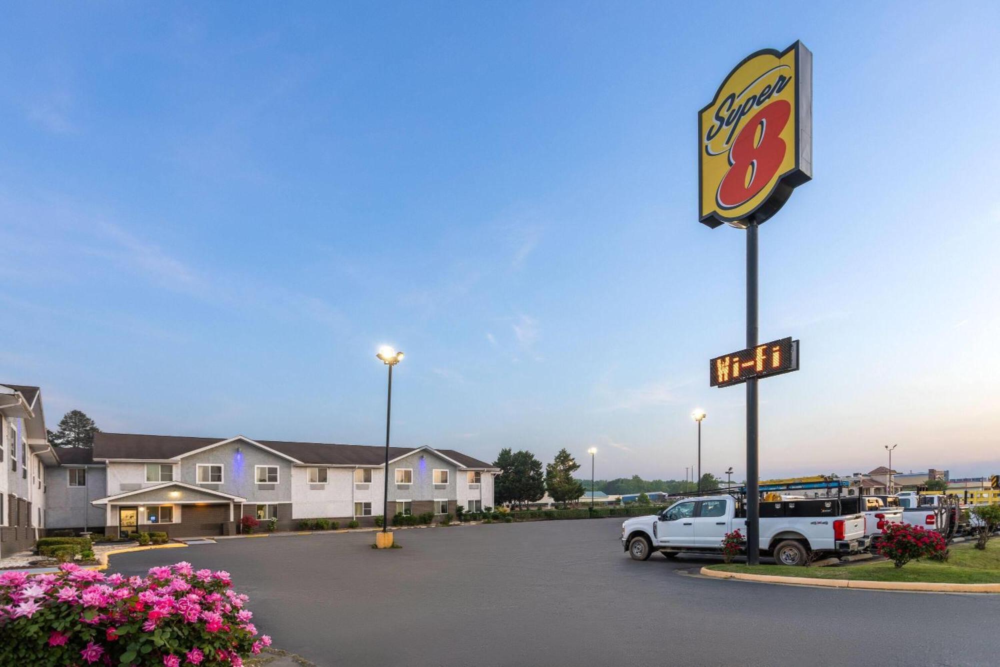 Super 8 By Wyndham South Boston Va Μοτέλ Εξωτερικό φωτογραφία