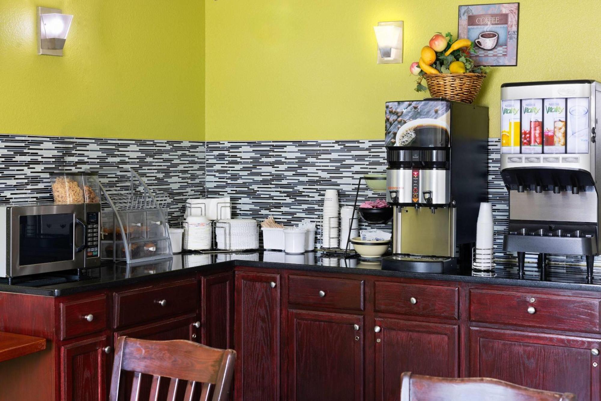 Super 8 By Wyndham South Boston Va Μοτέλ Εξωτερικό φωτογραφία