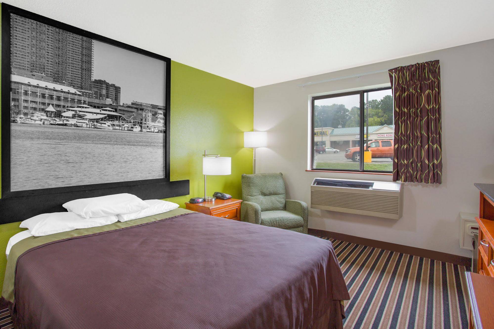 Super 8 By Wyndham South Boston Va Μοτέλ Εξωτερικό φωτογραφία